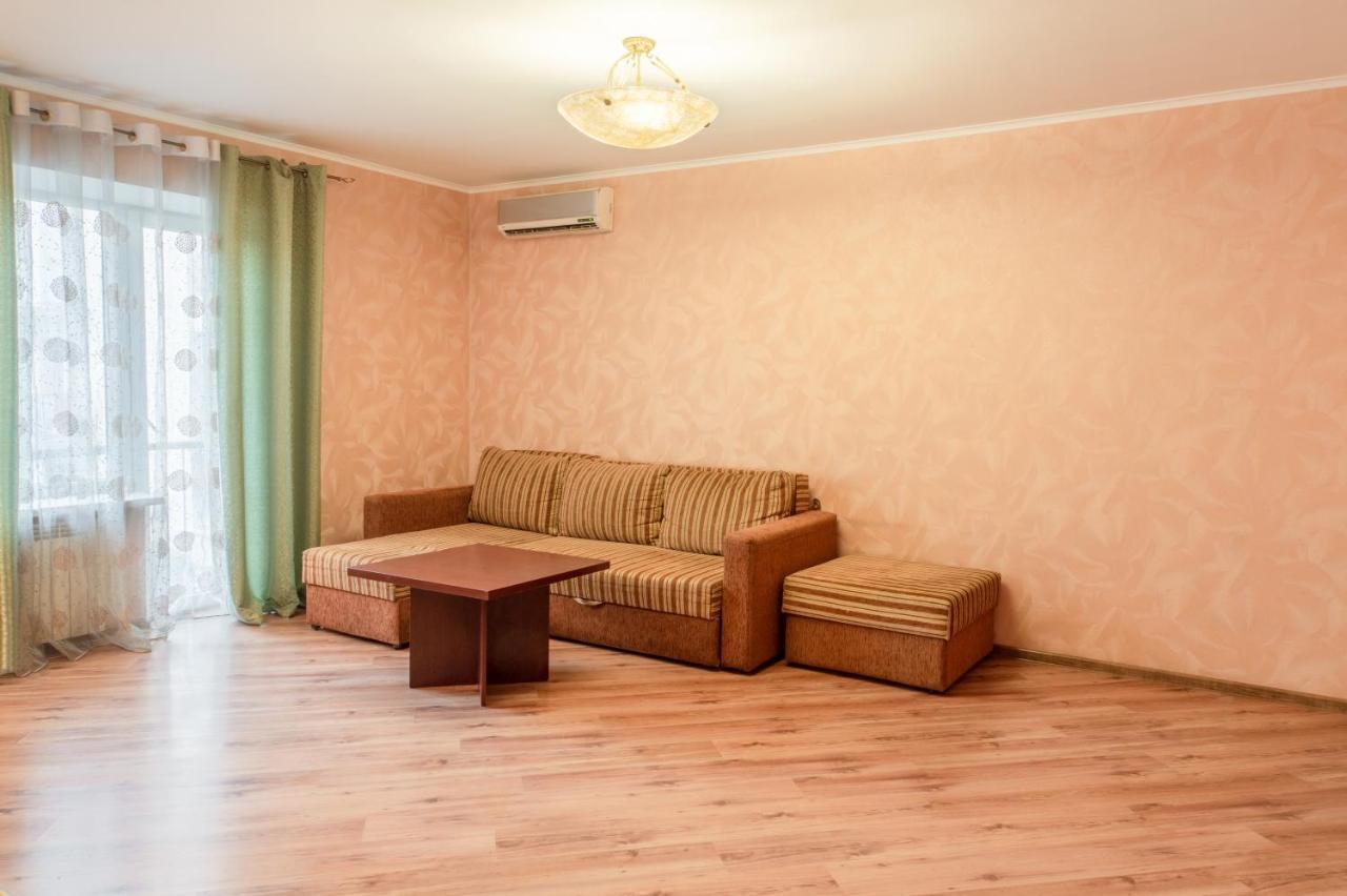 Apartment Triokhsviatytelskaya Street 3 Kijev Kültér fotó