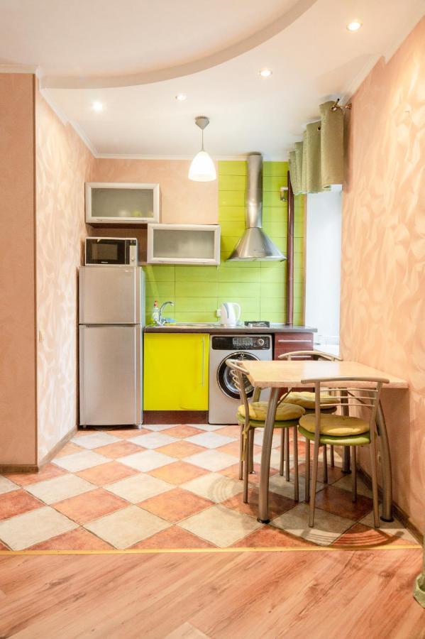 Apartment Triokhsviatytelskaya Street 3 Kijev Kültér fotó