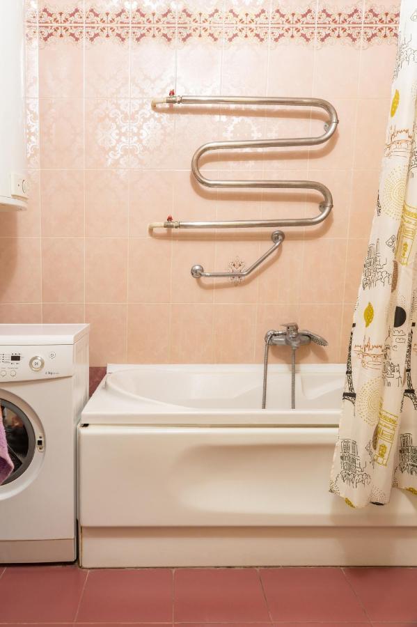 Apartment Triokhsviatytelskaya Street 3 Kijev Kültér fotó