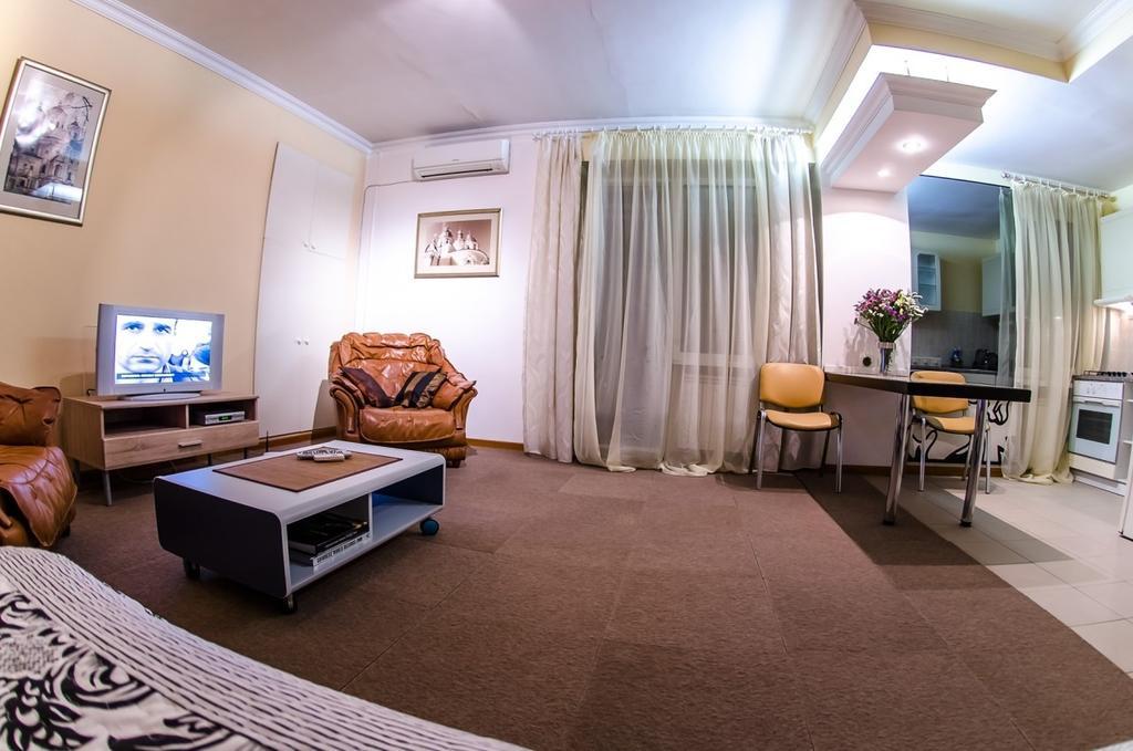 Apartment Triokhsviatytelskaya Street 3 Kijev Kültér fotó