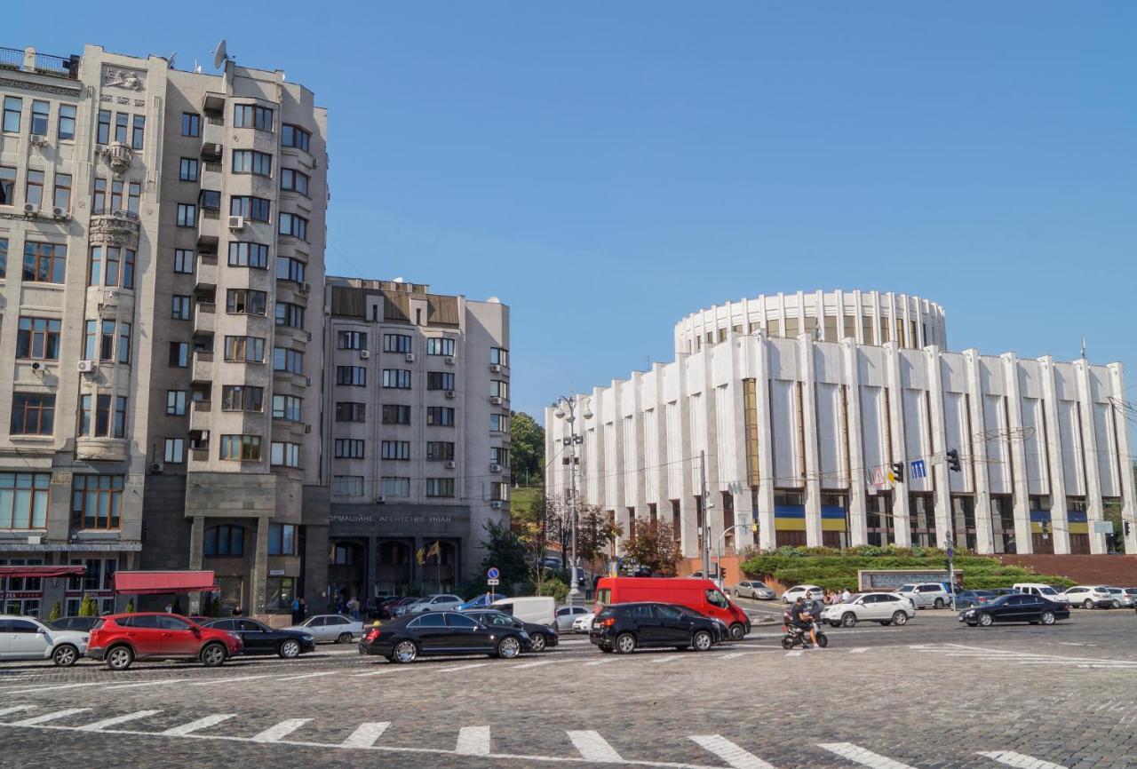 Apartment Triokhsviatytelskaya Street 3 Kijev Kültér fotó